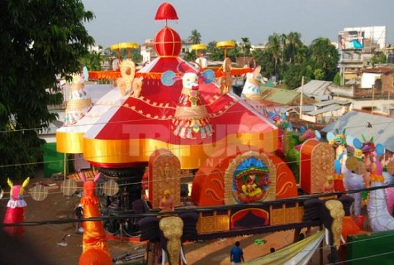 Durga Puja 2016 : Pandal inaugurations begin in Agartala Durga Puja 2016 : Pandal inaugurations begin in Agartala